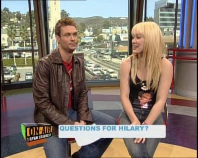 DailyDuff-dot-nl_GirlCanRockDVD-InterviewsAndFeaturettes-HilaryOnAirWithRyanSeacrest0089.jpg