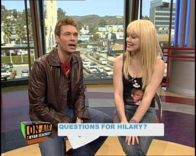 DailyDuff-dot-nl_GirlCanRockDVD-InterviewsAndFeaturettes-HilaryOnAirWithRyanSeacrest0095.jpg