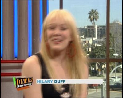 DailyDuff-dot-nl_GirlCanRockDVD-InterviewsAndFeaturettes-HilaryOnAirWithRyanSeacrest0284.jpg