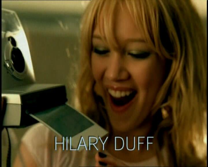 DailyDuff-dot-nl_GirlCanRockDVD-InterviewsAndFeaturettes-Sneakpeak-ACinderellaStorySoundtrack0003.jpg