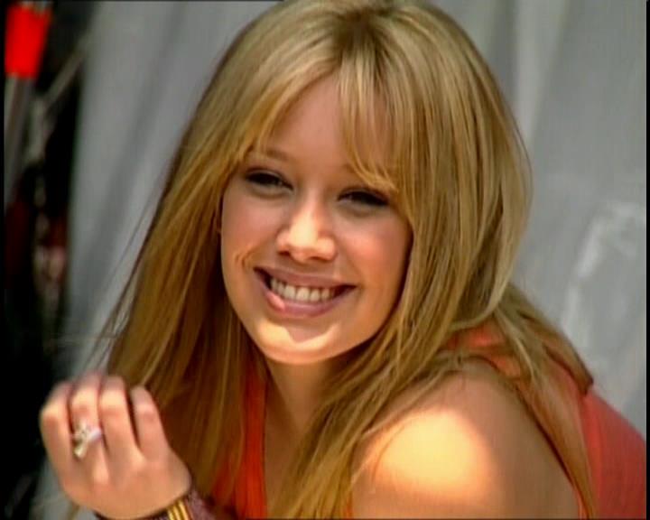 DailyDuff-dot-nl_GirlCanRockDVD-InterviewsAndFeaturettes-Sneakpeak-ACinderellaStorySoundtrack0008.jpg
