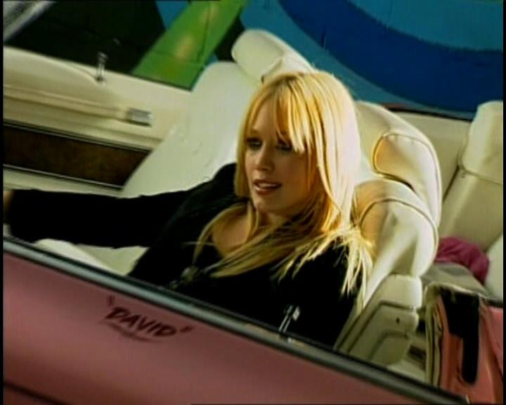 DailyDuff-dot-nl_GirlCanRockDVD-InterviewsAndFeaturettes-Sneakpeak-ACinderellaStorySoundtrack0010.jpg