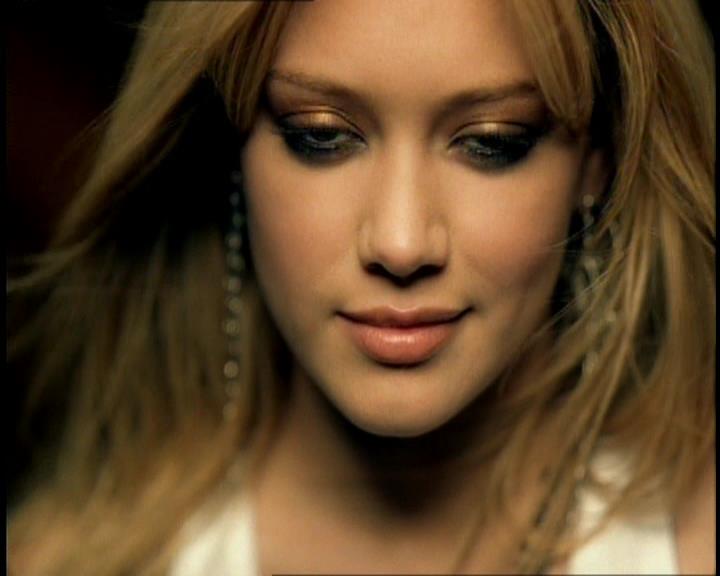 DailyDuff-dot-nl_GirlCanRockDVD-InterviewsAndFeaturettes-Sneakpeak-ACinderellaStorySoundtrack0016.jpg