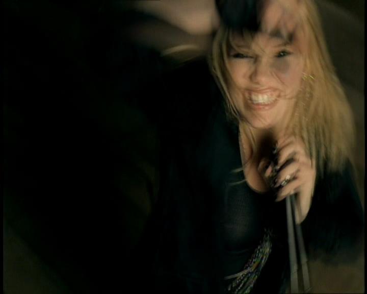 DailyDuff-dot-nl_GirlCanRockDVD-InterviewsAndFeaturettes-Sneakpeak-ACinderellaStorySoundtrack0017.jpg