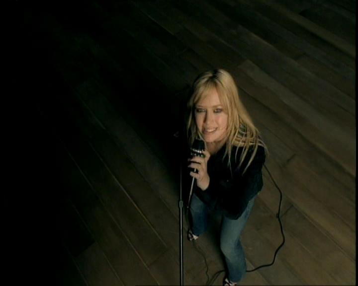 DailyDuff-dot-nl_GirlCanRockDVD-InterviewsAndFeaturettes-Sneakpeak-ACinderellaStorySoundtrack0018.jpg