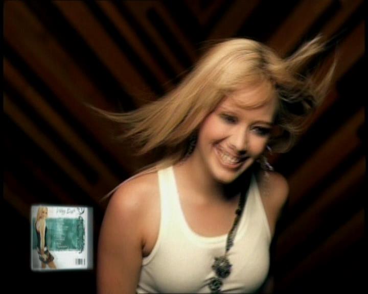 DailyDuff-dot-nl_GirlCanRockDVD-InterviewsAndFeaturettes-Sneakpeak-ACinderellaStorySoundtrack0025.jpg