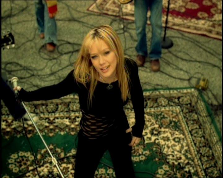 DailyDuff-dot-nl_GirlCanRockDVD-InterviewsAndFeaturettes-Sneakpeak-ACinderellaStorySoundtrack0038.jpg