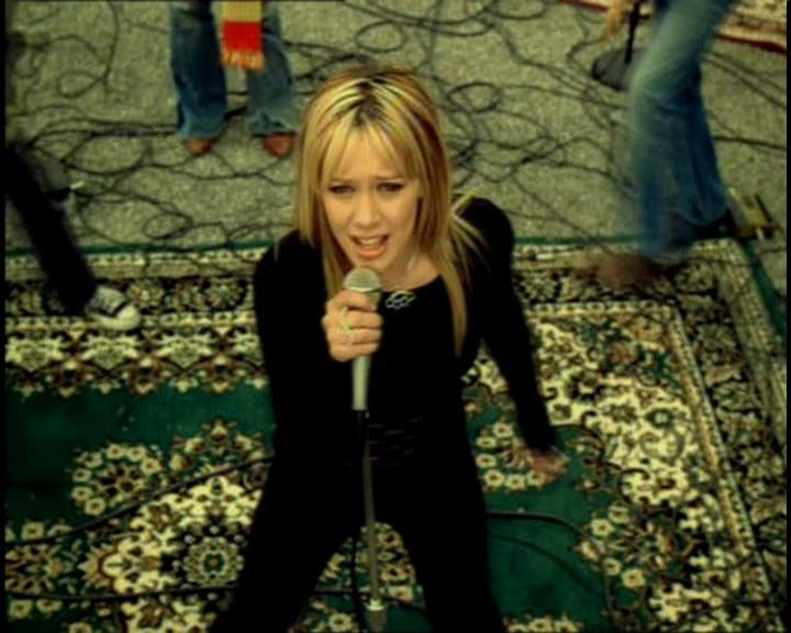 DailyDuff-dot-nl_GirlCanRockDVD-InterviewsAndFeaturettes-Sneakpeak-ACinderellaStorySoundtrack0045.jpg