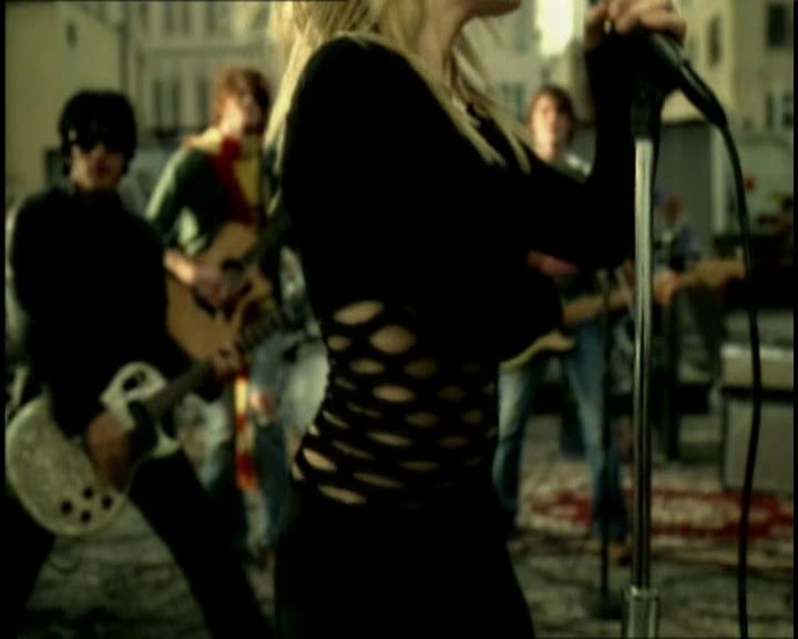 DailyDuff-dot-nl_GirlCanRockDVD-InterviewsAndFeaturettes-Sneakpeak-ACinderellaStorySoundtrack0051.jpg