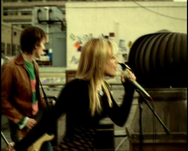 DailyDuff-dot-nl_GirlCanRockDVD-InterviewsAndFeaturettes-Sneakpeak-ACinderellaStorySoundtrack0064.jpg