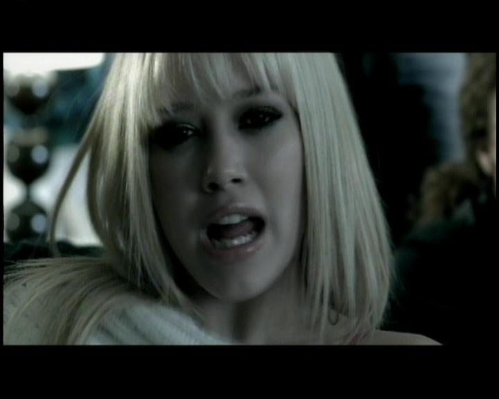 DailyDuff-dot-nl_GirlCanRockDVD-InterviewsAndFeaturettes-Sneakpeak-ACinderellaStorySoundtrack0071.jpg
