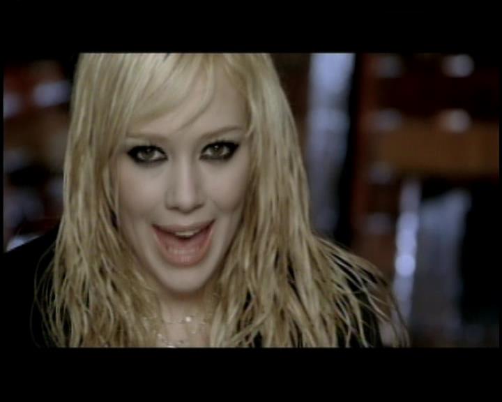 DailyDuff-dot-nl_GirlCanRockDVD-InterviewsAndFeaturettes-Sneakpeak-ACinderellaStorySoundtrack0072.jpg