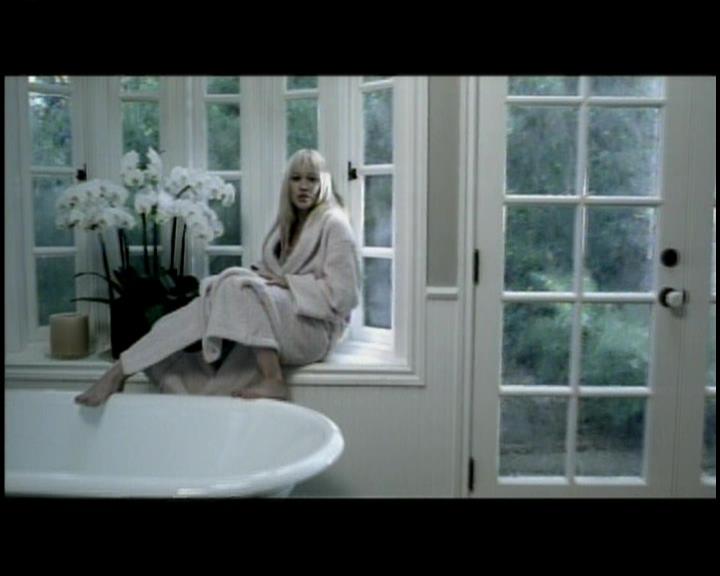 DailyDuff-dot-nl_GirlCanRockDVD-InterviewsAndFeaturettes-Sneakpeak-ACinderellaStorySoundtrack0074.jpg