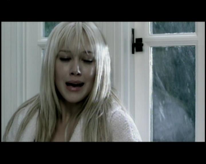 DailyDuff-dot-nl_GirlCanRockDVD-InterviewsAndFeaturettes-Sneakpeak-ACinderellaStorySoundtrack0075.jpg