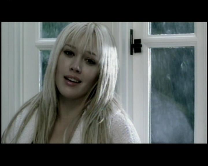 DailyDuff-dot-nl_GirlCanRockDVD-InterviewsAndFeaturettes-Sneakpeak-ACinderellaStorySoundtrack0076.jpg