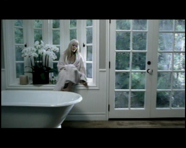 DailyDuff-dot-nl_GirlCanRockDVD-InterviewsAndFeaturettes-Sneakpeak-ACinderellaStorySoundtrack0078.jpg