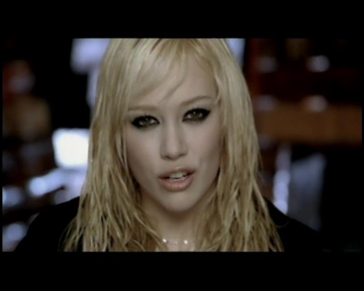 DailyDuff-dot-nl_GirlCanRockDVD-InterviewsAndFeaturettes-Sneakpeak-ACinderellaStorySoundtrack0080.jpg