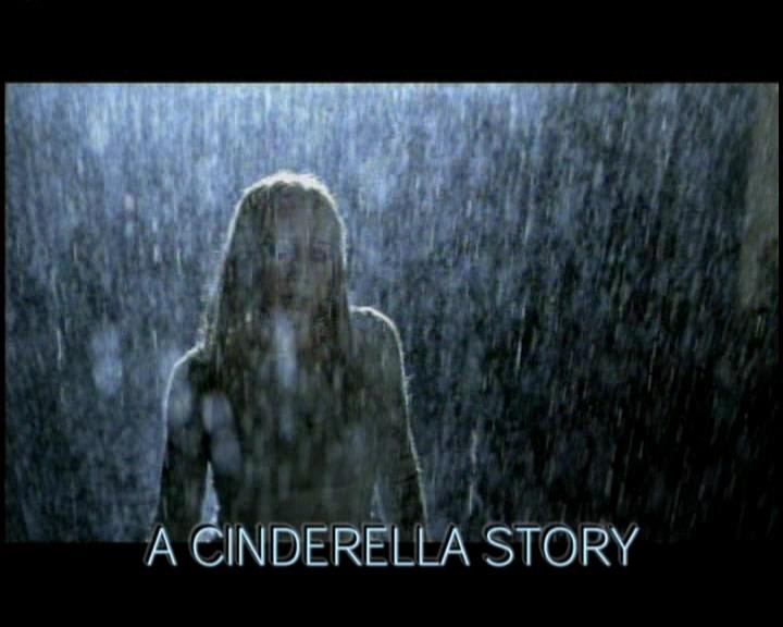 DailyDuff-dot-nl_GirlCanRockDVD-InterviewsAndFeaturettes-Sneakpeak-ACinderellaStorySoundtrack0092.jpg