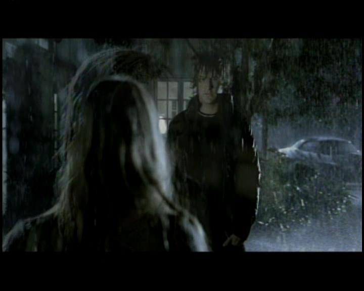 DailyDuff-dot-nl_GirlCanRockDVD-InterviewsAndFeaturettes-Sneakpeak-ACinderellaStorySoundtrack0096.jpg