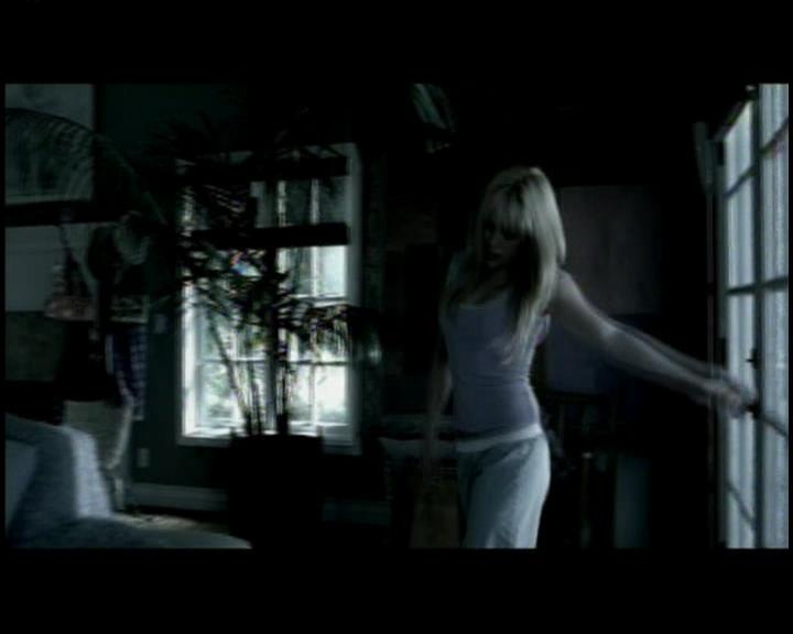 DailyDuff-dot-nl_GirlCanRockDVD-InterviewsAndFeaturettes-Sneakpeak-ACinderellaStorySoundtrack0101.jpg
