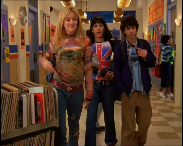 DailyDuff-dot-nl_GirlCanRockDVD-InterviewsAndFeaturettes-Sneakpeak-LizzieMcGuireOnDVD0009.jpg