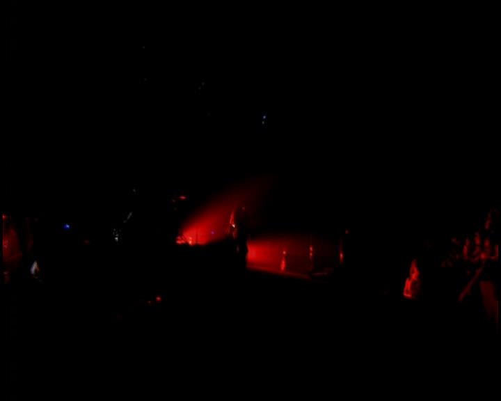 DailyDuff-dot-nl_GirlCanRockDVD-LiveInConcert0004.jpg