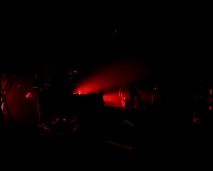 DailyDuff-dot-nl_GirlCanRockDVD-LiveInConcert0016.jpg