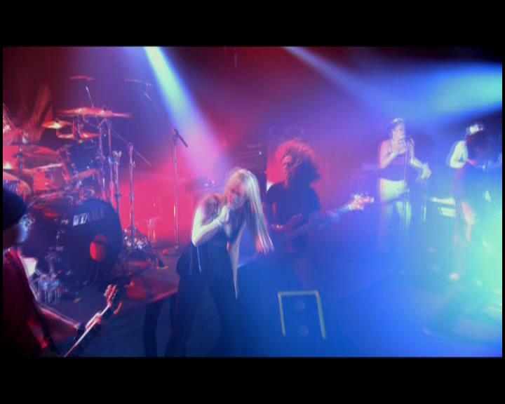 DailyDuff-dot-nl_GirlCanRockDVD-LiveInConcert0045.jpg DailyDuff-dot-nl_GirlCanRockDVD-LiveInConcert0045.jpg