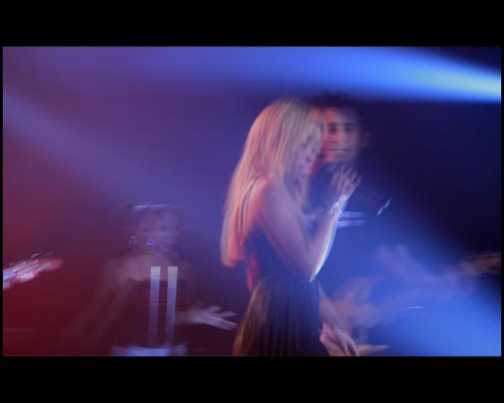 DailyDuff-dot-nl_GirlCanRockDVD-LiveInConcert0071.jpg
