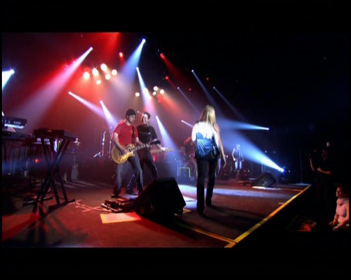 DailyDuff-dot-nl_GirlCanRockDVD-LiveInConcert0134.jpg
