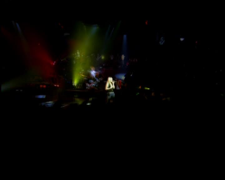 DailyDuff-dot-nl_GirlCanRockDVD-LiveInConcert0139.jpg