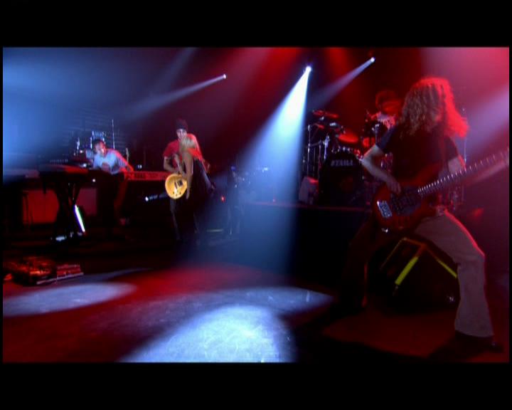 DailyDuff-dot-nl_GirlCanRockDVD-LiveInConcert0176.jpg