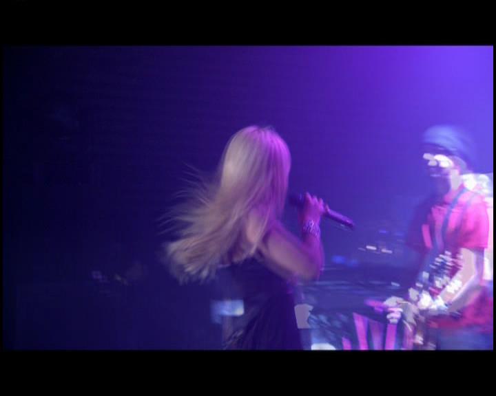 DailyDuff-dot-nl_GirlCanRockDVD-LiveInConcert0237.jpg DailyDuff-dot-nl_GirlCanRockDVD-LiveInConcert0237.jpg