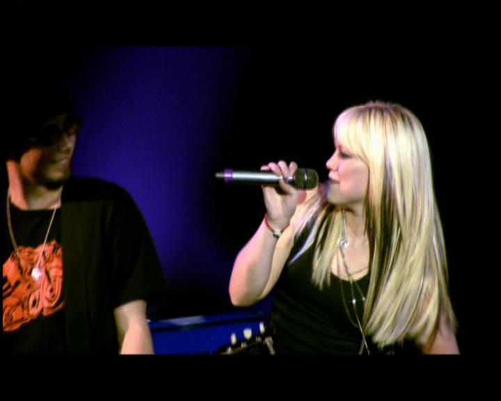 DailyDuff-dot-nl_GirlCanRockDVD-LiveInConcert0241.jpg DailyDuff-dot-nl_GirlCanRockDVD-LiveInConcert0241.jpg