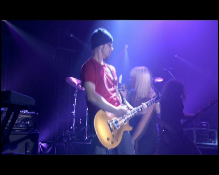 DailyDuff-dot-nl_GirlCanRockDVD-LiveInConcert0243.jpg DailyDuff-dot-nl_GirlCanRockDVD-LiveInConcert0243.jpg
