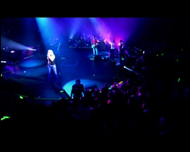 DailyDuff-dot-nl_GirlCanRockDVD-LiveInConcert0286.jpg DailyDuff-dot-nl_GirlCanRockDVD-LiveInConcert0286.jpg