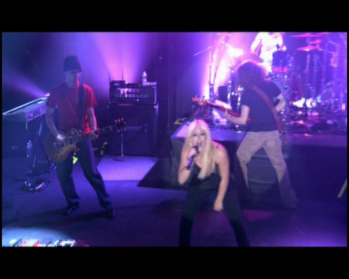 DailyDuff-dot-nl_GirlCanRockDVD-LiveInConcert0290.jpg DailyDuff-dot-nl_GirlCanRockDVD-LiveInConcert0290.jpg