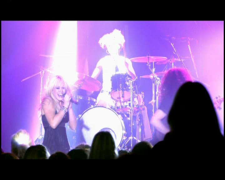 DailyDuff-dot-nl_GirlCanRockDVD-LiveInConcert0314.jpg