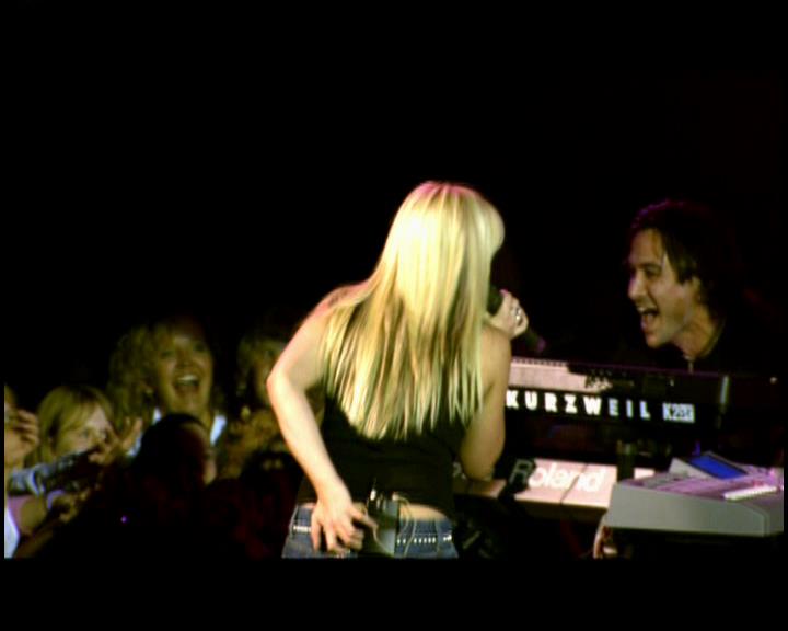 DailyDuff-dot-nl_GirlCanRockDVD-LiveInConcert0352.jpg DailyDuff-dot-nl_GirlCanRockDVD-LiveInConcert0352.jpg