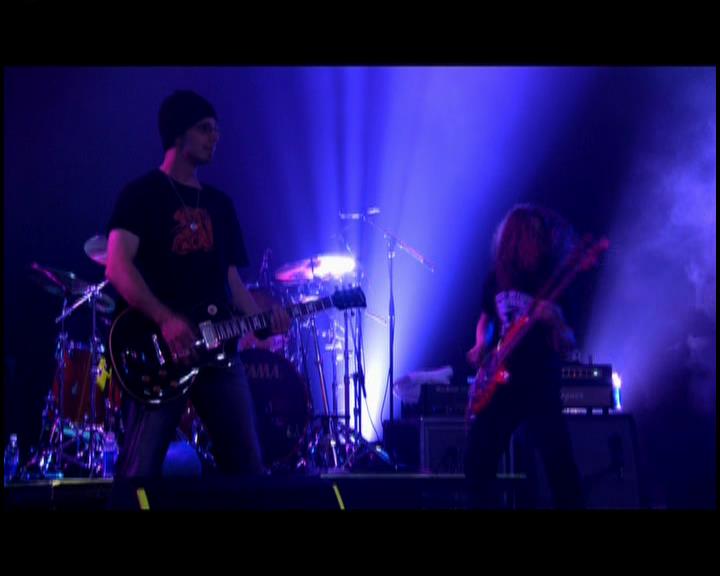 DailyDuff-dot-nl_GirlCanRockDVD-LiveInConcert0357.jpg