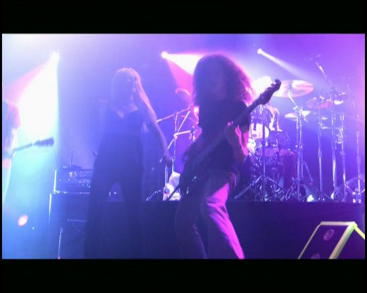 DailyDuff-dot-nl_GirlCanRockDVD-LiveInConcert0385.jpg DailyDuff-dot-nl_GirlCanRockDVD-LiveInConcert0385.jpg