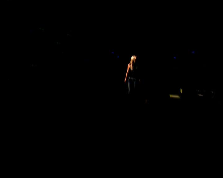 DailyDuff-dot-nl_GirlCanRockDVD-LiveInConcert0410.jpg DailyDuff-dot-nl_GirlCanRockDVD-LiveInConcert0410.jpg