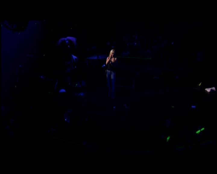 DailyDuff-dot-nl_GirlCanRockDVD-LiveInConcert0431.jpg DailyDuff-dot-nl_GirlCanRockDVD-LiveInConcert0431.jpg