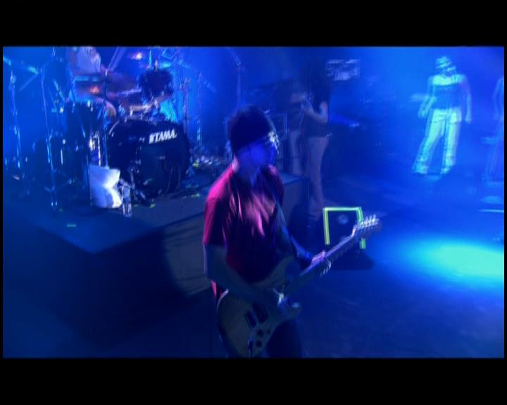 DailyDuff-dot-nl_GirlCanRockDVD-LiveInConcert0502.jpg DailyDuff-dot-nl_GirlCanRockDVD-LiveInConcert0502.jpg