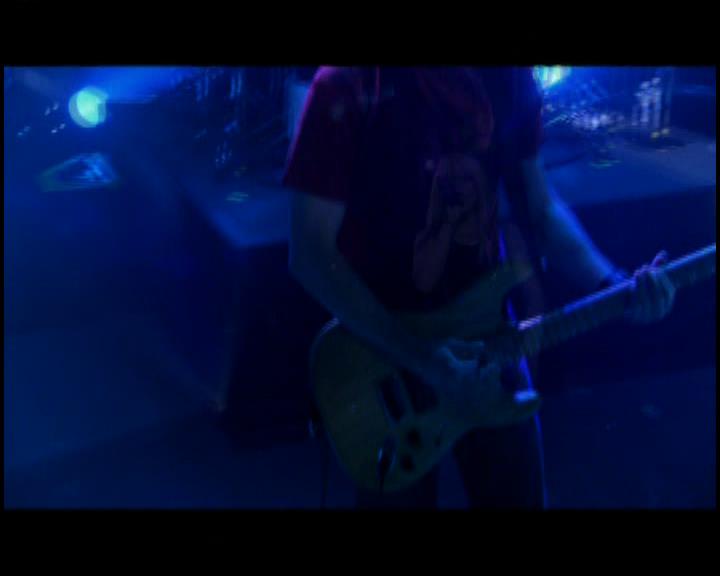 DailyDuff-dot-nl_GirlCanRockDVD-LiveInConcert0504.jpg DailyDuff-dot-nl_GirlCanRockDVD-LiveInConcert0504.jpg