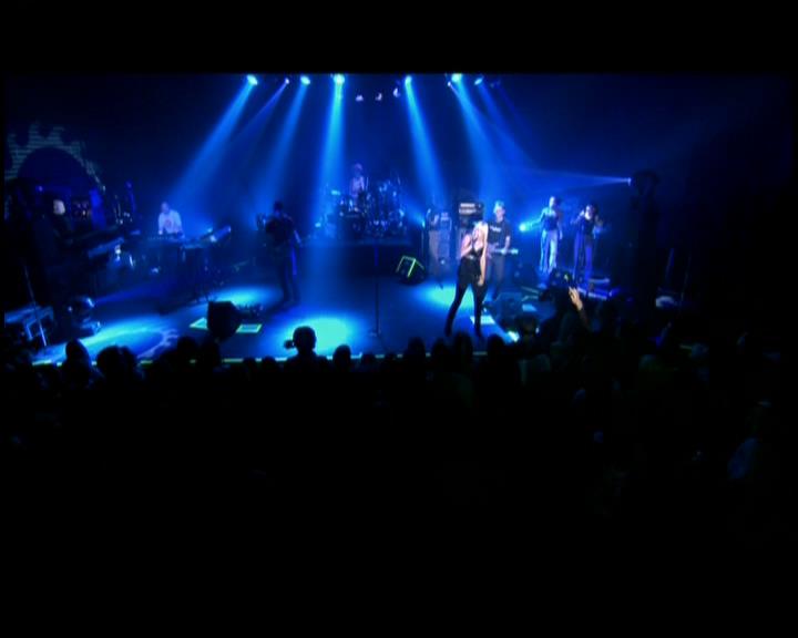 DailyDuff-dot-nl_GirlCanRockDVD-LiveInConcert0513.jpg DailyDuff-dot-nl_GirlCanRockDVD-LiveInConcert0513.jpg