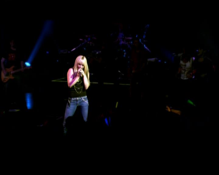 DailyDuff-dot-nl_GirlCanRockDVD-LiveInConcert0515.jpg DailyDuff-dot-nl_GirlCanRockDVD-LiveInConcert0515.jpg