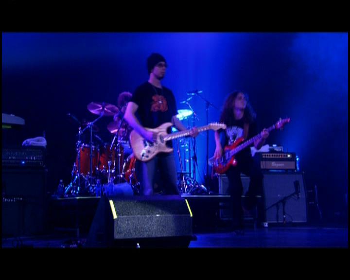 DailyDuff-dot-nl_GirlCanRockDVD-LiveInConcert0536.jpg DailyDuff-dot-nl_GirlCanRockDVD-LiveInConcert0536.jpg
