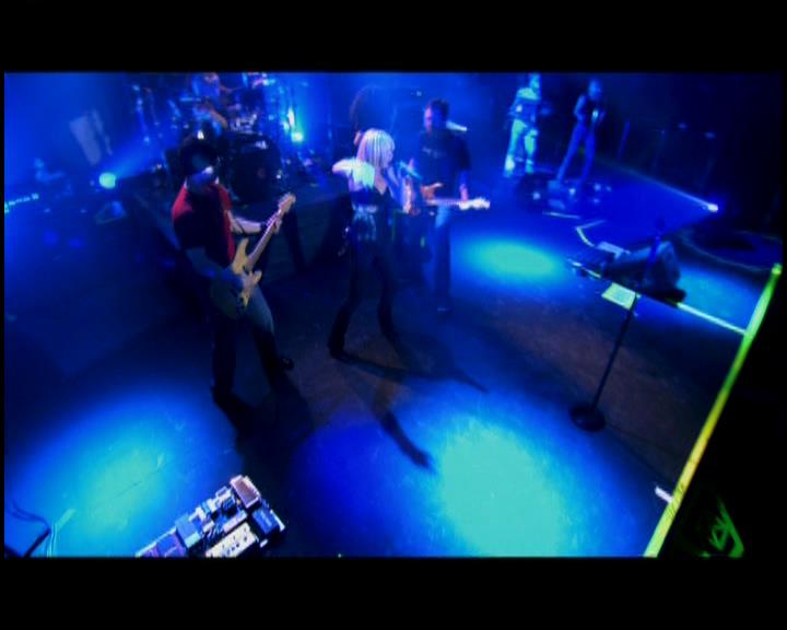 DailyDuff-dot-nl_GirlCanRockDVD-LiveInConcert0540.jpg DailyDuff-dot-nl_GirlCanRockDVD-LiveInConcert0540.jpg