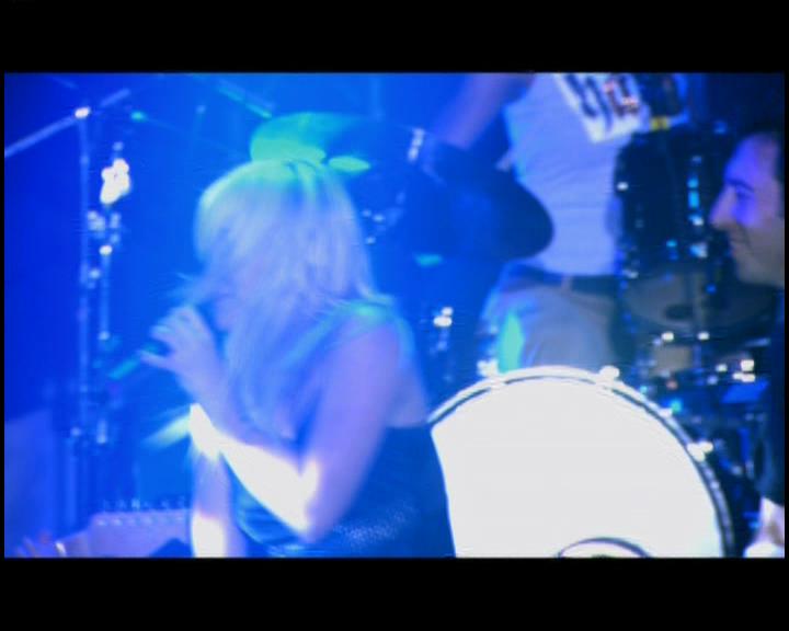 DailyDuff-dot-nl_GirlCanRockDVD-LiveInConcert0542.jpg DailyDuff-dot-nl_GirlCanRockDVD-LiveInConcert0542.jpg